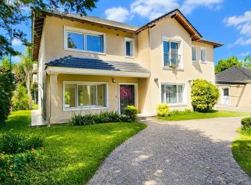 Casa · 423m² · 6 Ambientes · 1 Cochera · Casa en Venta en Mapuche Country Club, Pilar, G. B. a. Zona Norte