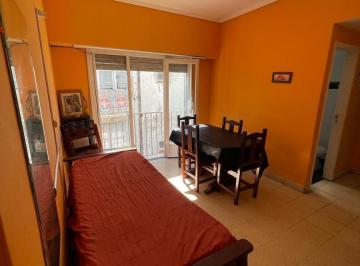 Departamento · 40m² · 2 Ambientes · Departamento Dos Ambientes con Balcón en Venta, Zona Plaza Colon.