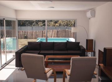 Casa · 160m² · 5 Ambientes · 4 Cocheras · Casa Chalet en Venta en Los Pilares, Pilar, G. B. a. Zona Norte