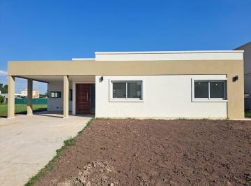 Casa · 171m² · 4 Ambientes · 2 Cocheras · Casa en Venta en San Lucas