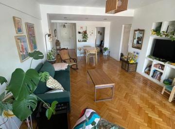Departamento · 89m² · 3 Ambientes · Departamento en Av Independencia 3800