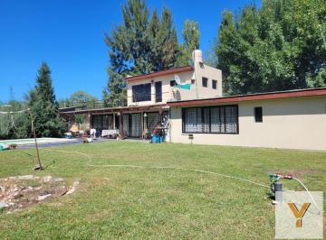 Casa · 175m² · 3 Ambientes · Casa en Venta - 2 Dorm. 2 Baños - La Plata