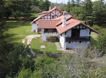 Casa · 746m² · 15 Ambientes · 3 Cocheras · Venta Casa de Estilo en Molinari Cordoba