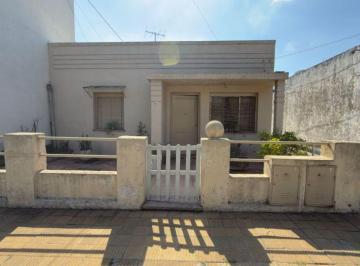 Casa de 3 ambientes, La Matanza · Casa en Alquiler C/ Cochera en Aldo Bonzi