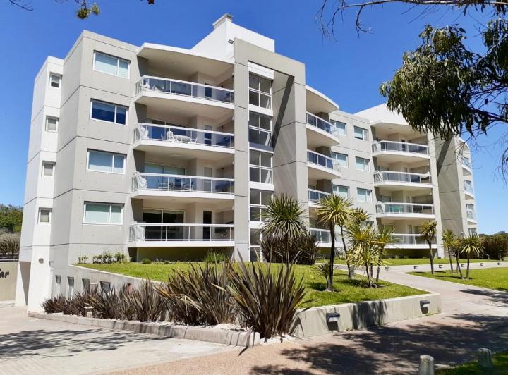 Departamento · 93m² · 3 Ambientes · 2 Cocheras