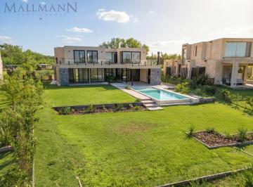 Casa · 320m² · 7 Ambientes · 2 Cocheras · Venta Casa 7 Ambientes en Pilara a Estrenar Sobre La Laguna