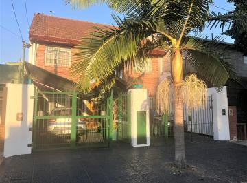 Casa · 110m² · 4 Ambientes · 1 Cochera · Casa - Munro