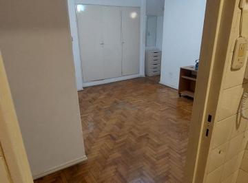 Departamento · 32m² · 2 Ambientes · Boulogne Sur Mer 700, Balvanera, Caba. 2 Ambientes Interno C/renta