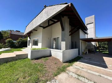 Casa · 350m² · 7 Ambientes · 1 Cochera · Casa en El Sosiego