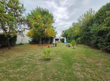Casa · 140m² · 3 Ambientes · 2 Cocheras · Casa en Venta 3 Ambientes con Parque Arbolado y Pileta | Apta Crédito en Luján