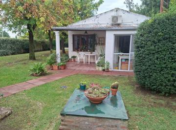 Casa · 140m² · 3 Ambientes · 2 Cocheras · Casa en Venta 3 Ambientes con Parque Arbolado y Pileta | Apta Crédito en Luján