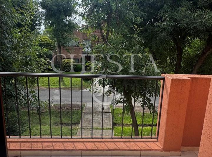 Casa · 260m² · 6 Ambientes