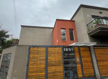 Departamento de 2 ambientes, Lomas de Zamora · Departamento 2 Ambientes con Cochera Cubierta - Excelente Ubicacion