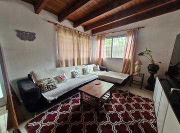 Casa · 70m² · 3 Ambientes · Venta - Casa 2 Dorm. - Jardin - Funes