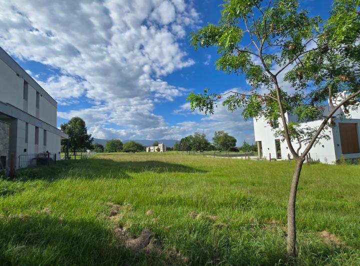 Terreno · 900m²