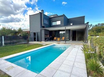 Casa de 7 ambientes, Malagueño · Venta Exclusiva Casa de 4 Dorm. con Piscina y Cochera en Barrio Privado Tejas 4 - Malagueño