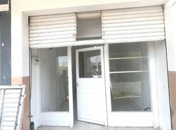 Local comercial · 84m² · 1 Ambiente · Locales en Bloque con Renta