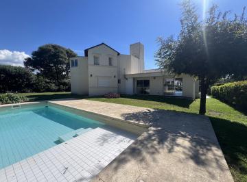 Casa · 280m² · 5 Ambientes · 3 Cocheras · Casa 3 Dorm. con Lote 1252 m²