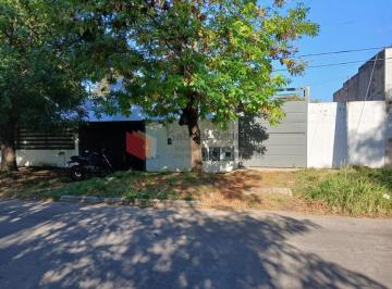 Casa · 55m² · 3 Ambientes · Casa Calle 56 E/ 137 y 138