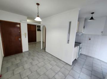 Departamento · 24m² · 1 Ambiente · Venta Monoambiente Rosario Alvear y Mendoza Amplio Primero de Escalera Apto Credito Facultades Unr