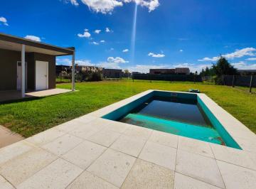 Casa · 180m² · 4 Ambientes · 4 Cocheras · Venta Casa San Sebastian 4 Ambientes Escriturada