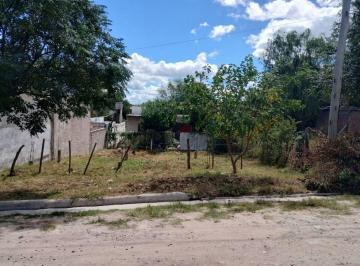 Terreno , Mina Clavero · Lote Baldío a 10 Cuadras de La Plaza en Mina Clavero (Oportunidad!)