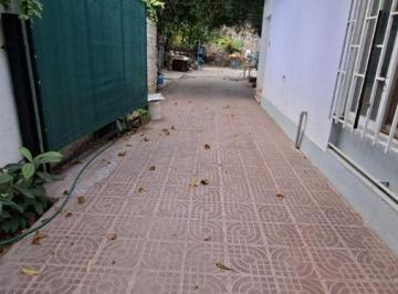 Casa · 280ha · 1 Ambiente · 2 Cocheras · Venta/alquiler en Zona Industrial