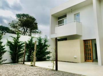 Departamento · 85m² · 3 Ambientes · 1 Cochera · Departamento Dúplex en Venta en Manuel B. Gonnet, La Plata, G. B. a. Zona Sur