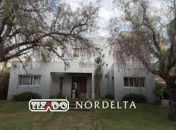 Casa · 206m² · 6 Ambientes · Casa en Venta en San Isidro Labrador, Villanueva, Tigre