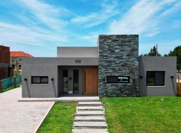 Casa · 150m² · 4 Ambientes · 2 Cocheras · Venta de Casa en Horizontes Al Sur