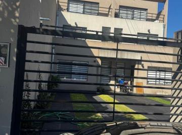 Casa · 115m² · 4 Ambientes · Triplex 4 Ambientes - Castelar Norte