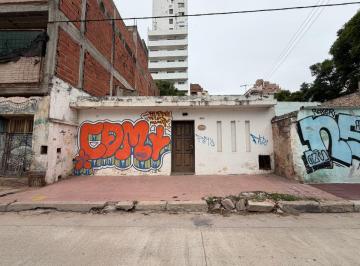 Casa de 3 ambientes, Córdoba · Güemes Ideal Inversor Comercial! 196 m² a m Av Pueyrredón