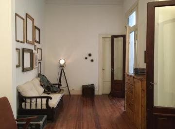 Departamento · 90m² · 3 Ambientes · Espacioso Tres Ambientes en Edificio de Valor Arquitectónico y Estilo Vintage - San Telmo