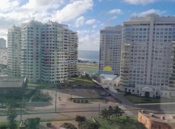 Foto1 · Apartamento de 2 Dorm. en Venta en Punta del Este, Playa Mansa, Playa Brava