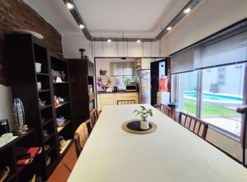 Casa de 4 ambientes, Quilmes · Venta Casa 4 Ambientes con Pileta en Quilmes Centro