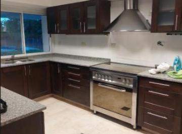 Casa · 380m² · 7 Ambientes · Casa en Boca Raton