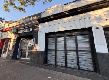 Casa de 8 ambientes, Parque Avellaneda · Casa con Dos Locales y Dos Departamentos en Venta en Parque Avellaneda
