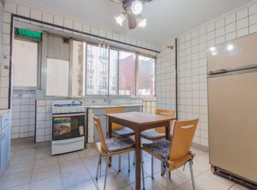 Departamento de 4 ambientes, San Nicolás · Venta 4 Amb C/dep. Departamento Luminoso en 2do Piso. Gran Planta a Reciclar. Ubicación Congreso.