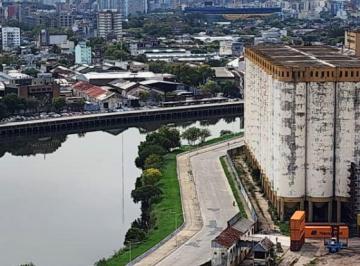 Departamento de 3 ambientes, Avellaneda · Excelente 3 Amb con Cochera Piso 22 C/balcon–vista Panorámica Al Río y La Ciudad - Torres Pueyrredón