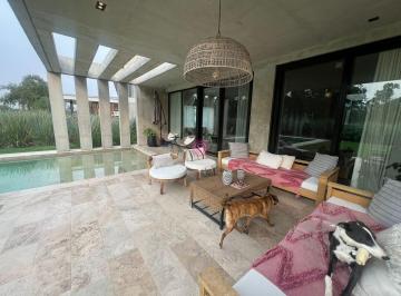 Casa · 420m² · 7 Ambientes · Casa en Venta en Ayres de Pilar, Pilar, G. B. a. Zona Norte