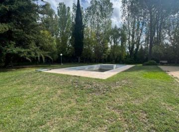 Casa · 150m² · 6 Ambientes · 2 Cocheras · Casa en Venta C/ Cochera en San Rafael