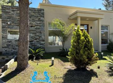 Casa de 4 ambientes, Costa Esmeralda · Casa con 172 m² Totales, 3 Dorm. en Suite Venta en Costa Esmeralda