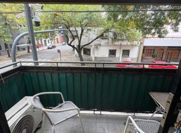 Departamento de 2 ambientes, San Cristobal · 2 Amb con Balcon Frente - Baja Expensa - Luminoso - Cerca Av Garay