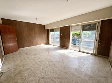 Casa · 100m² · 6 Ambientes · Casa 3 Dorm. en Planta Alta de 120 m² con Cocina Separada, Lavadero y Terraza. Apta Crédito