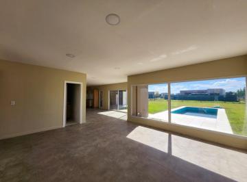 Casa · 180m² · 4 Ambientes · 4 Cocheras · Alquiler Casa San Sebastian Area 10 a Estrenar con Pileta