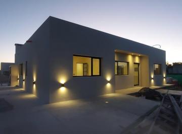 Casa · 1000m² · 4 Ambientes · 2 Cocheras · Casa Venta Barrio Privado Santa Isabel Pileta 3 Dorm.