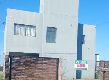 Casa · 187m² · 7 Ambientes · 1 Cochera · Casa en Alquiler Permanente 4 Dorm. - Funes