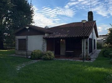 Casa · 80m² · 5 Ambientes · 8 Cocheras · Casa en Alquiler – Centro de General Rodríguez