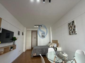 Departamento · 27m² · 1 Ambiente · Venta - Departamento de un Ambiente a La Calle con Balcon - Av Colon 2631