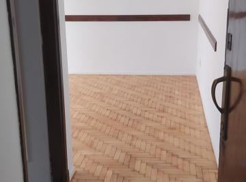 Departamento de 3 ambientes, Villa del Parque · Dueño Alquila 3 Ambientes X Escalera